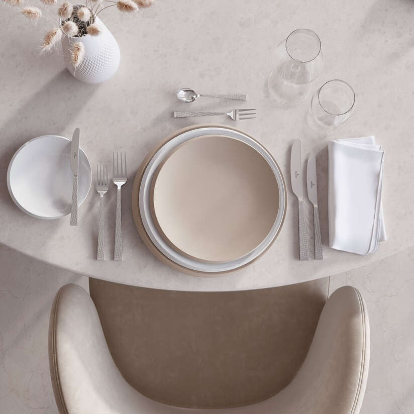 504413