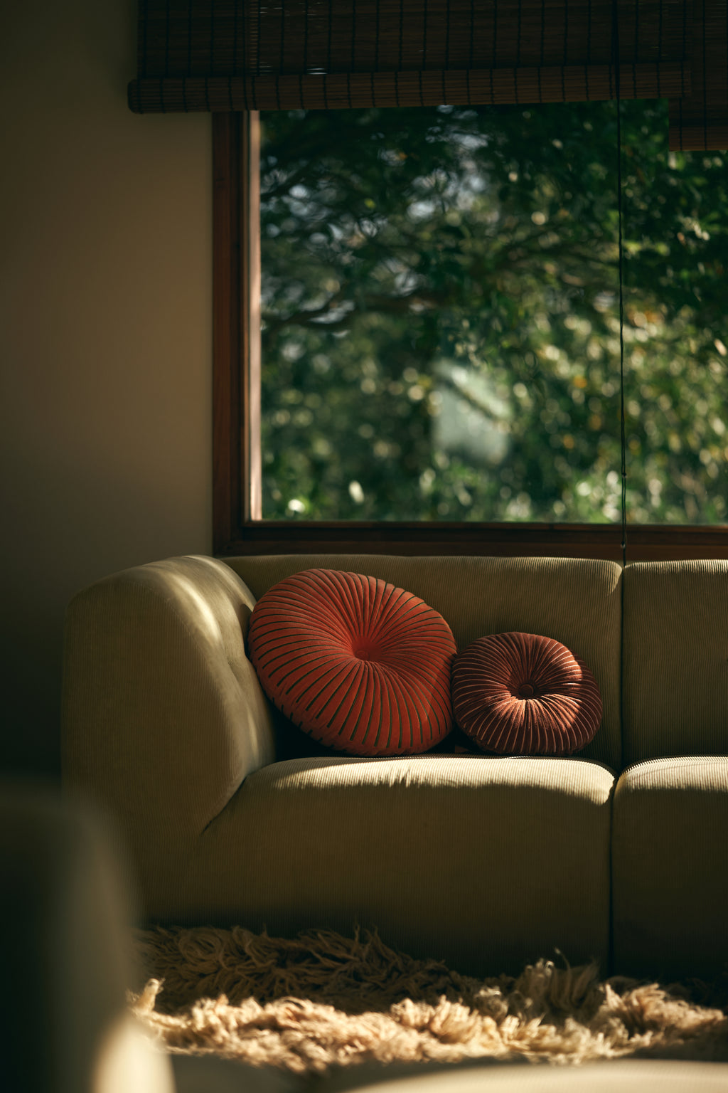 VI 2425_Collection_HKLIVING_Shoot_1_LR_-756.jpg