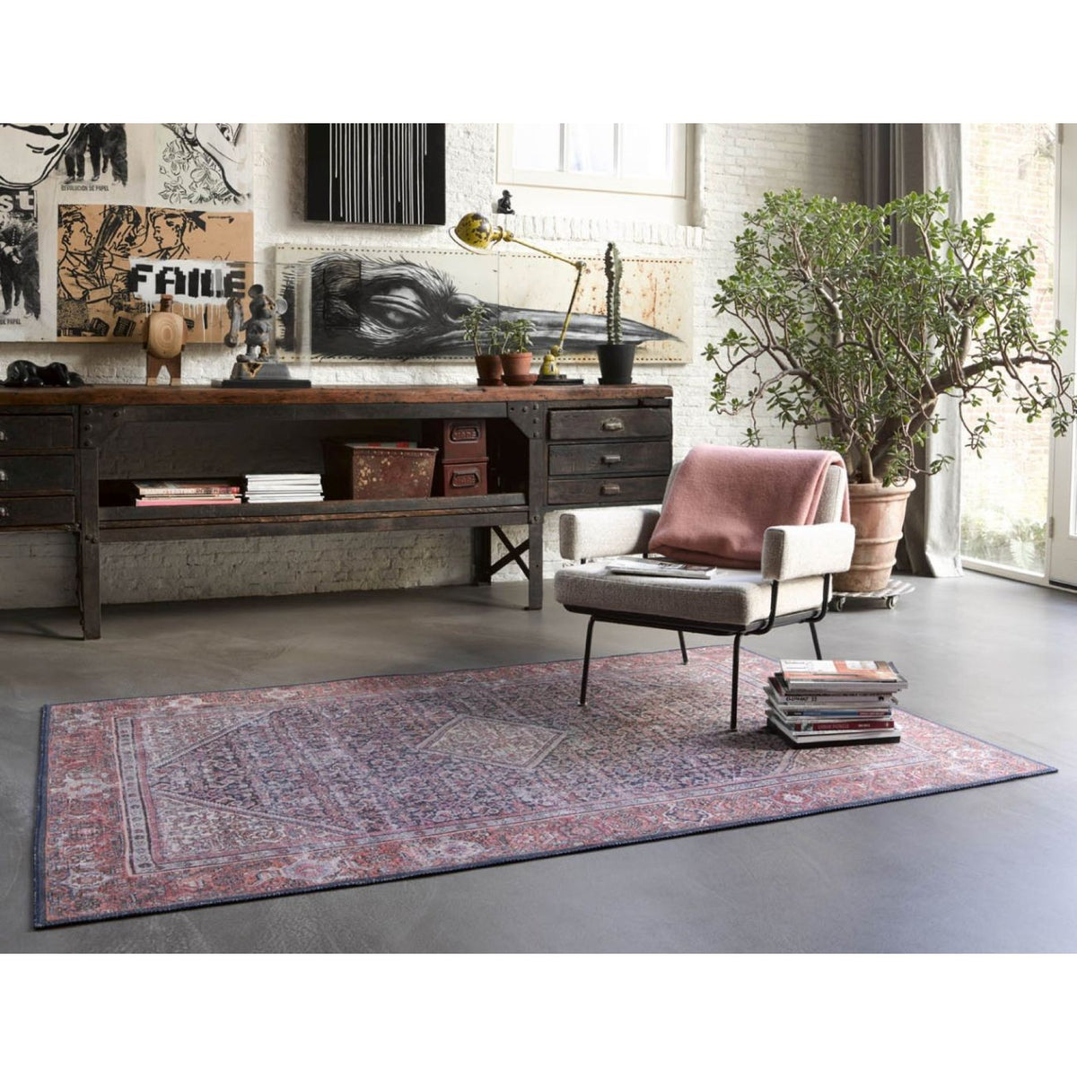 366158