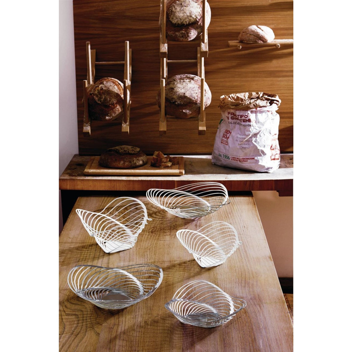 368826