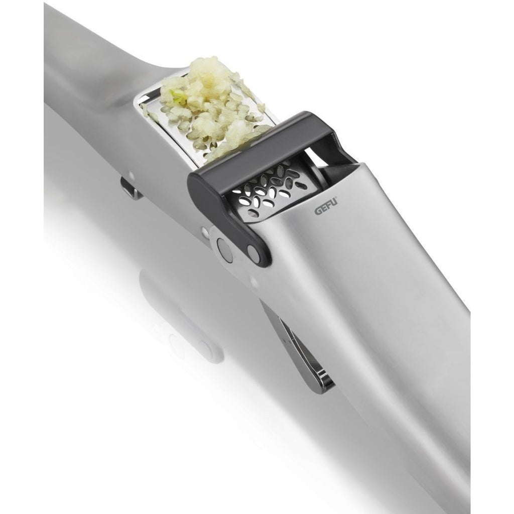 415300