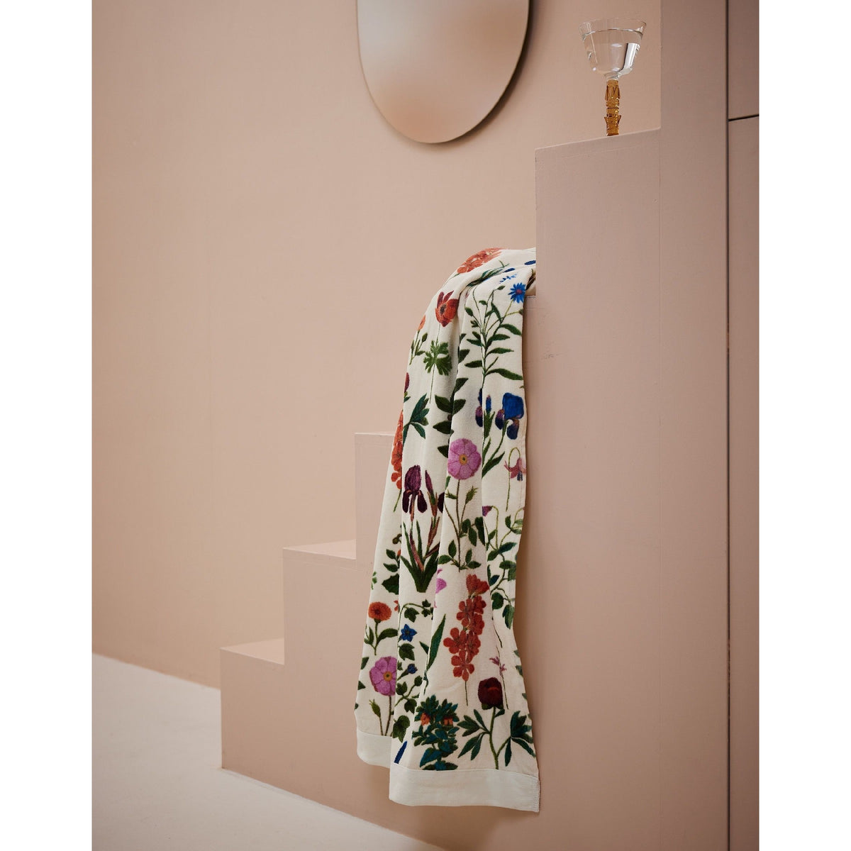 530990